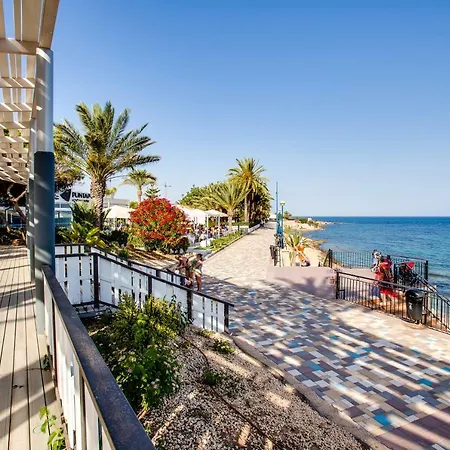 Aparthotel Laguna Salada