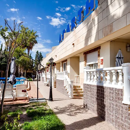 Laguna Salada Aparthotel